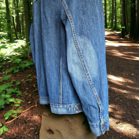 VINTAGE 90'S LEVI'S ( XL ) Easy Rider Distressed Denim Trucker Jacket - Picture 6 of 8